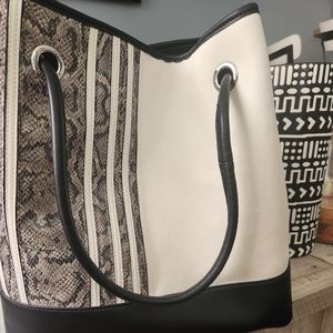 NWOT Calvin Klein purse